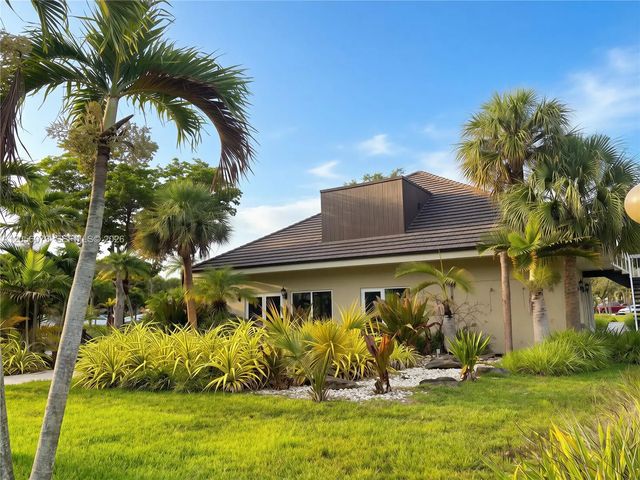2 of 17 - 7860 Camino Real #311, Miami, FL