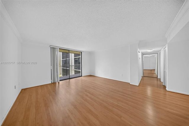 4 of 56 - 8045 Sw 107th Avenue #203, Miami, FL