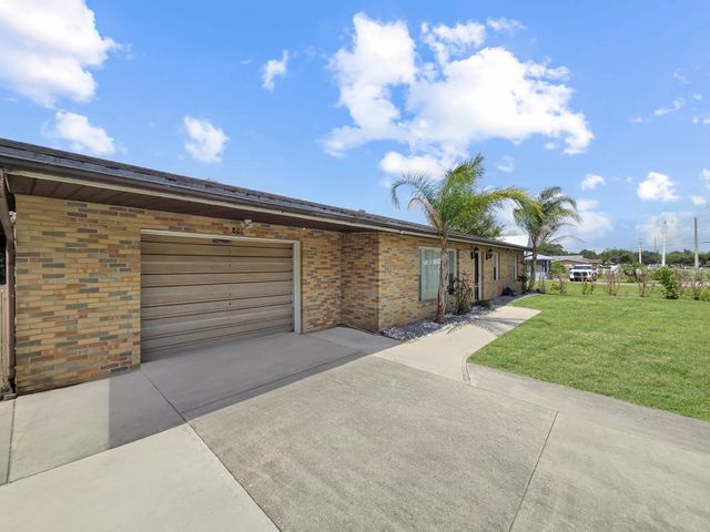 4 of 41 - 801 W Weatherbee Road, Fort Pierce, FL