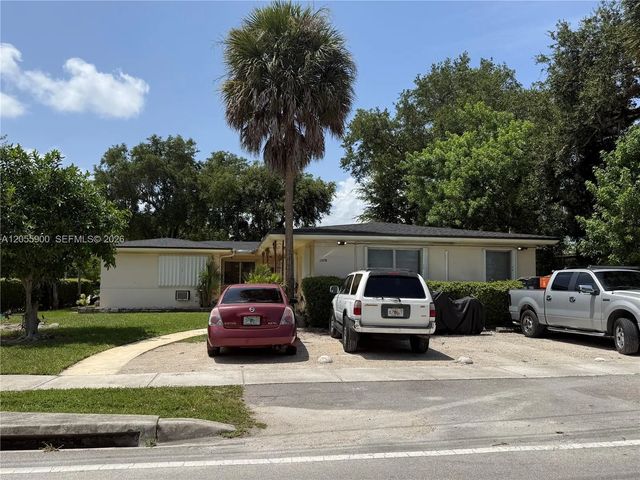 5 of 15 - 1570 Ne 130th Street, North Miami, FL
