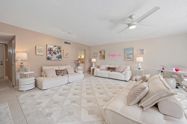 2 of 26 - 18480 Se Wood Haven Lane #j, Jupiter, FL