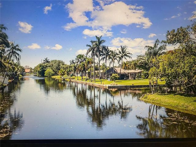 4 of 29 - 5231 Sw 89th Avenue, Cooper City, FL