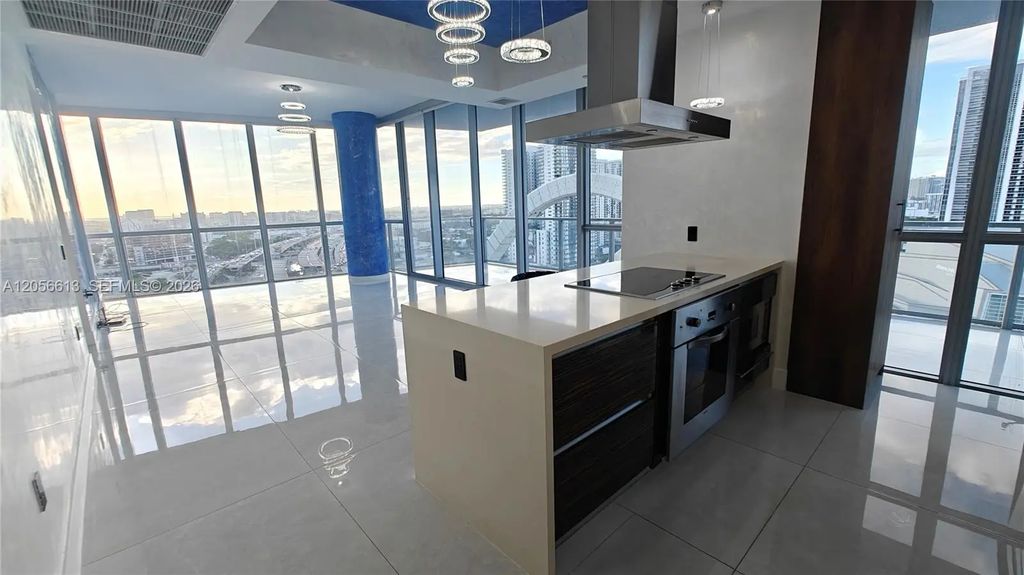 1100 Biscayne Boulevard #2106, Miami