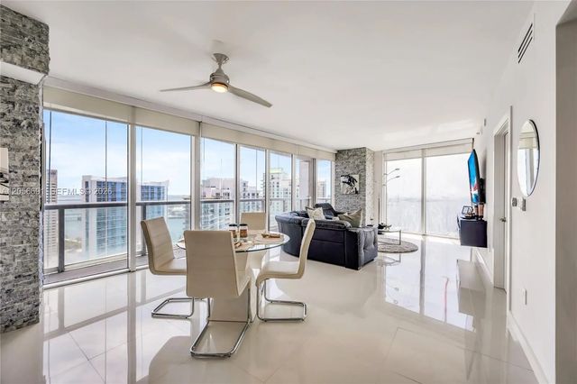 3 of 30 - 495 Brickell Avenue #3702, Miami, FL