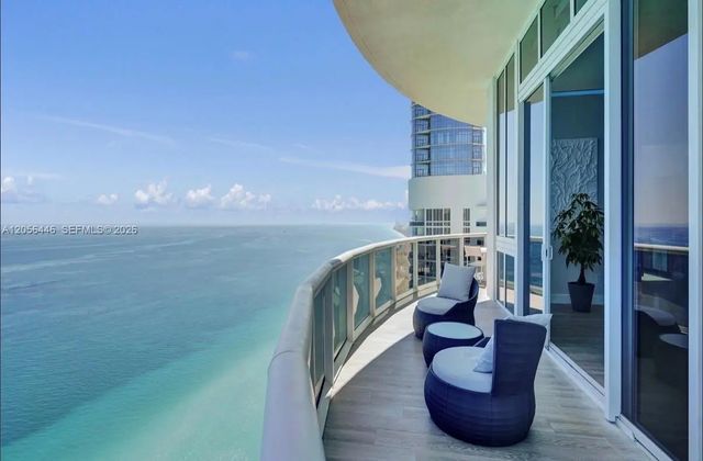 5 of 69 - 15901 Collins Avenue #4301, Sunny Isles Beach, FL