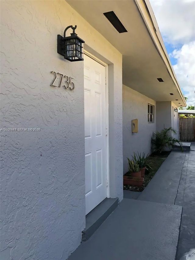 3 of 17 - 2735 Nw 27th Street, Miami, FL