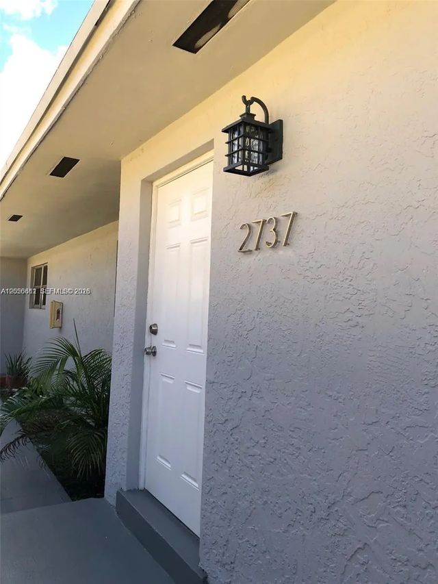 4 of 17 - 2735 Nw 27th Street, Miami, FL