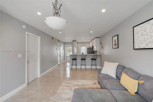 3 of 17 - 1461 S Ocean Boulevard #222, Lauderdale-By-The-Sea, FL