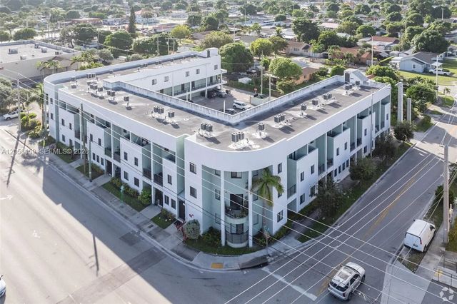 710 E 9th Street, Hialeah