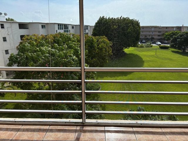 2615 Ne 3rd Court #402, Boynton Beach