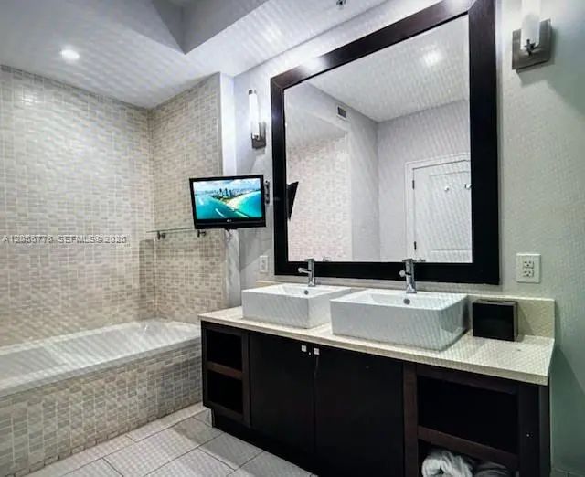 2 of 5 - 5300 Nw 87th Avenue #1004, Doral, FL