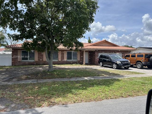 5240 Sw 10th Court, Plantation