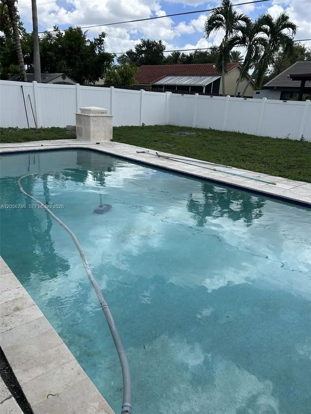 2 of 9 - 5240 Sw 10th Court, Plantation, FL