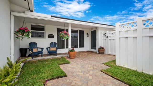 4 of 48 - 2106 Ne 60th Street, Fort Lauderdale, FL