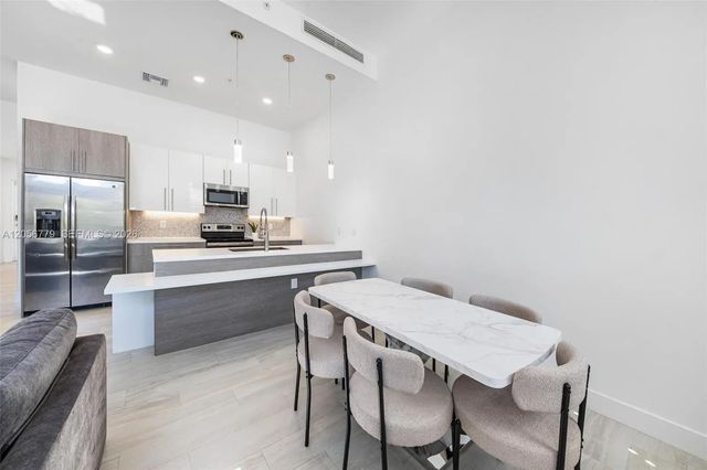 3 of 25 - 4480 Nw 8th Place, Plantation, FL