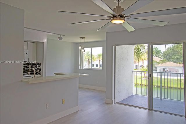4 of 18 - 2600 S University Drive #228, Davie, FL