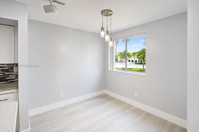 5 of 18 - 2600 S University Drive #228, Davie, FL