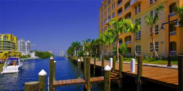 3 of 20 - 3001 Ne 185th Street #431, Aventura, FL