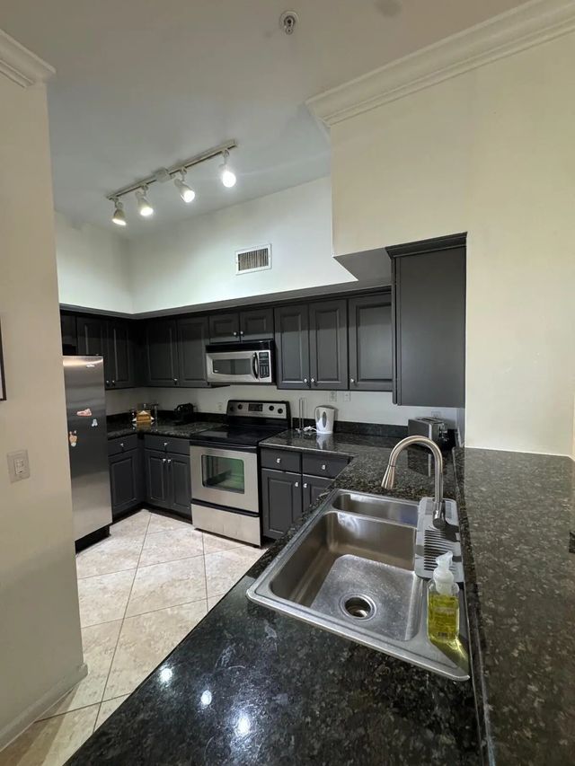11750 St Andrews Place #307, Wellington