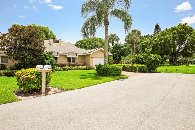 6858 Fountains Circle, Lake Worth