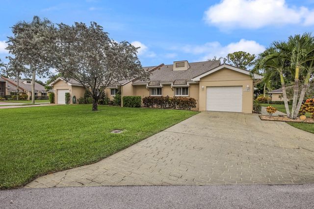 6845 Fountains Circle, Lake Worth