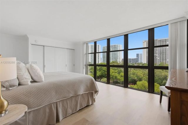 2 of 15 - 18181 Ne 31st Court #807, Aventura, FL