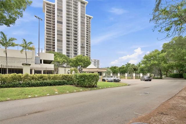 3 of 15 - 18181 Ne 31st Court #807, Aventura, FL