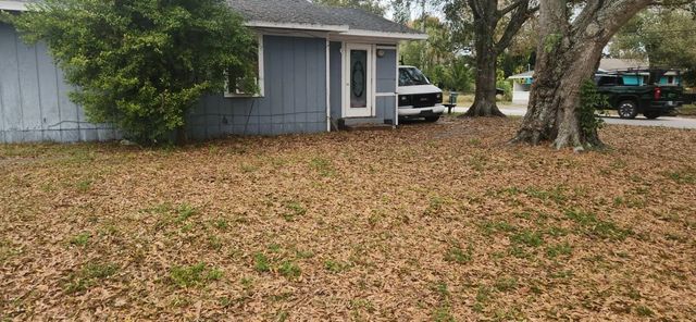 2 of 4 - 611 S 21st Street, Fort Pierce, FL