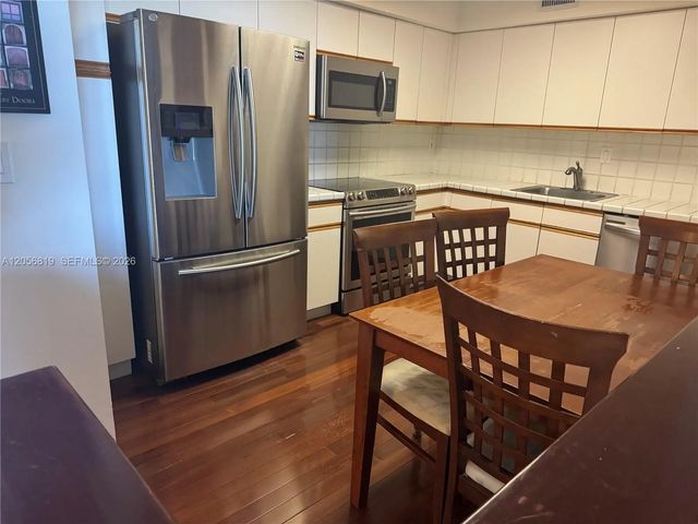 5 of 19 - 3530 Mystic Pointe Drive #1208, Aventura, FL