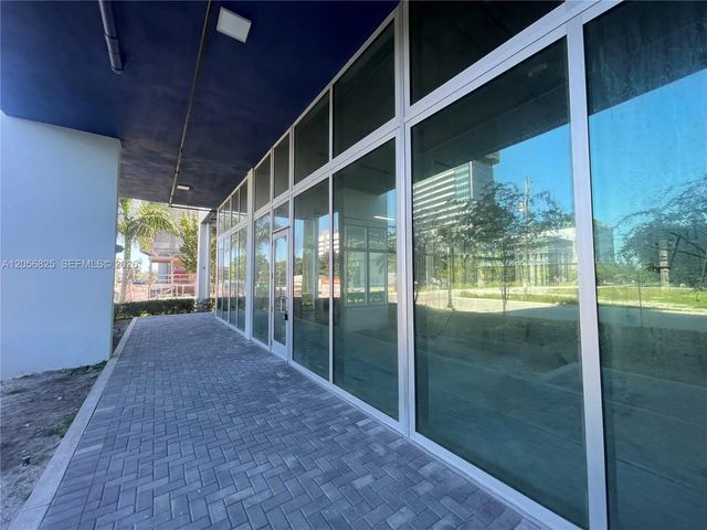 3 of 9 - 2820 Ne 214th Street #5, Aventura, FL