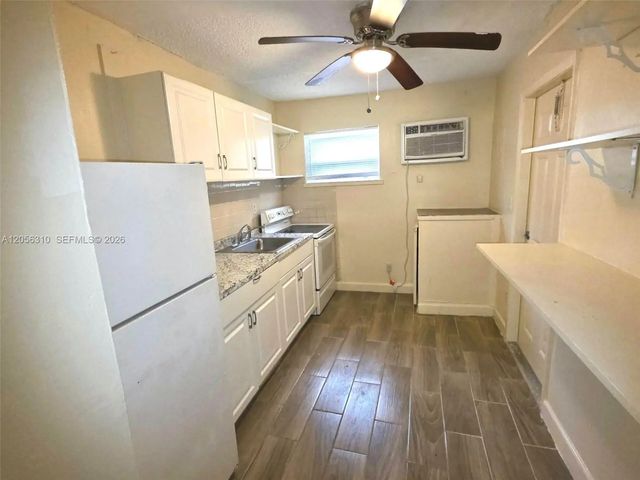 4 of 9 - 2930 Nw 8th Street, Fort Lauderdale, FL