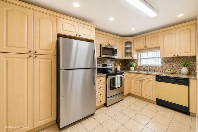 2 of 31 - 8980 S Hollybrook Boulevard #204, Pembroke Pines, FL