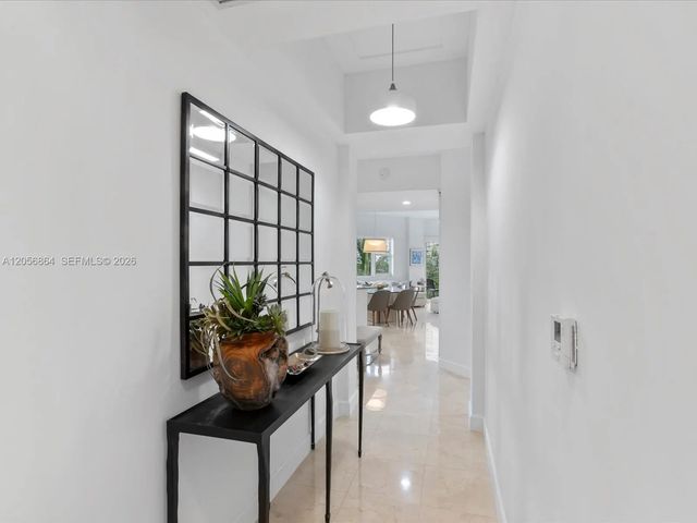 4 of 37 - 20000 E Country Club Drive #416, Aventura, FL