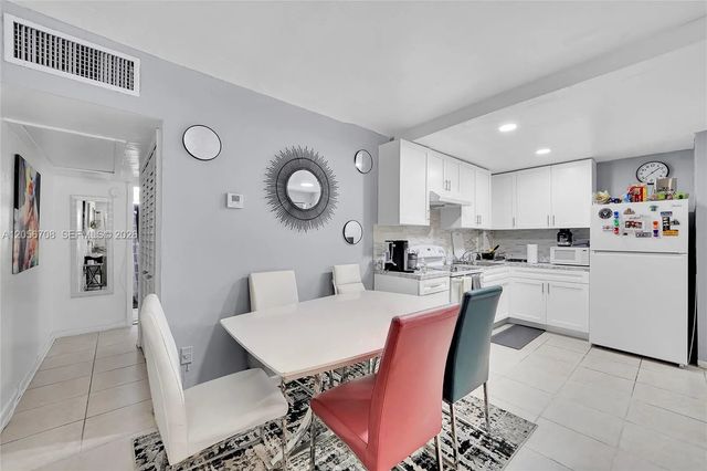 3 of 29 - 1851 Ne 168th Street #a8, North Miami Beach, FL