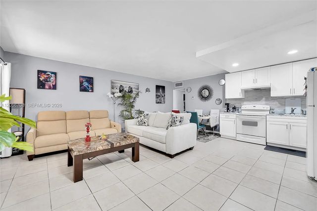 4 of 29 - 1851 Ne 168th Street #a8, North Miami Beach, FL