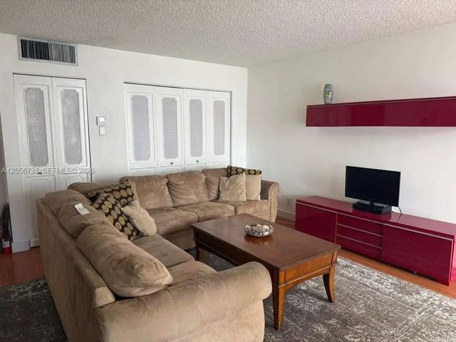 4 of 13 - 17011 N Bay Road #709, Sunny Isles Beach, FL