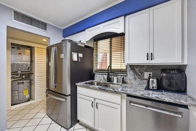12027 Greenway Circle S #204, Royal Palm Beach