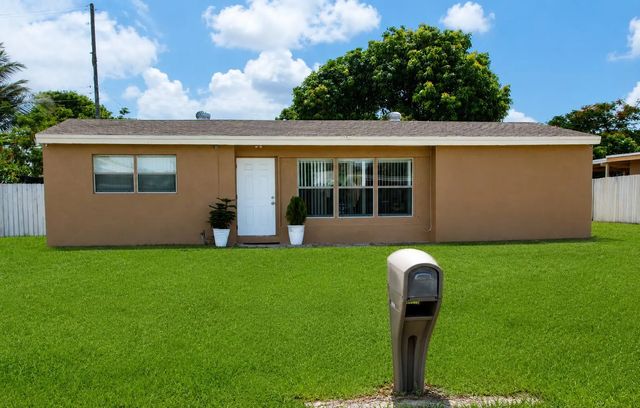 465 Waseca Dr Drive, Lake Worth
