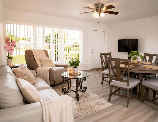 2 of 18 - 465 Waseca Dr Drive, Lake Worth, FL