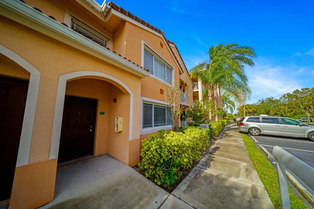 4 of 38 - 231 Sw Palm Drive #101, Port St. Lucie, FL