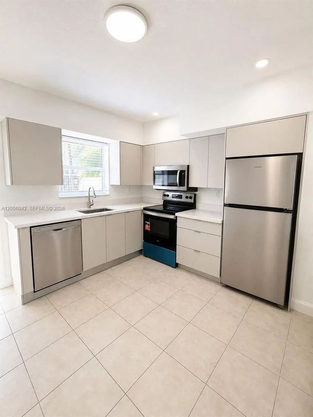 3 of 12 - 2249 Johnson Street, Hollywood, FL