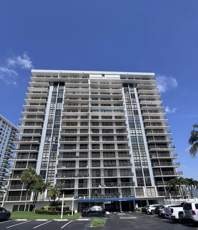 3 of 33 - 3031 N Ocean Boulevard #708, Fort Lauderdale, FL