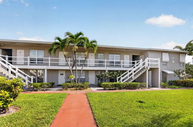 309 Circle Drive S, Boynton Beach