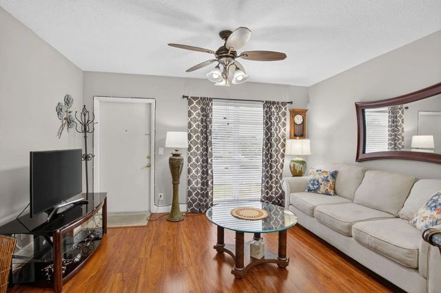 3 of 20 - 309 Circle Drive S, Boynton Beach, FL