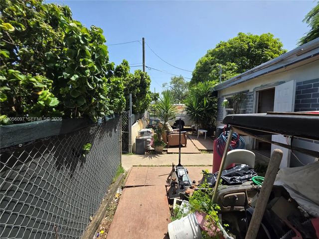 3 of 14 - 722 Sw 3rd Avenue, Homestead, FL