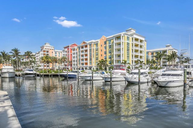 806 E Windward Way #405, Lantana