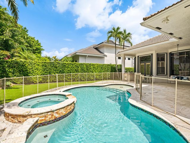 4 of 55 - 10800 Blue Palm Street, Plantation, FL
