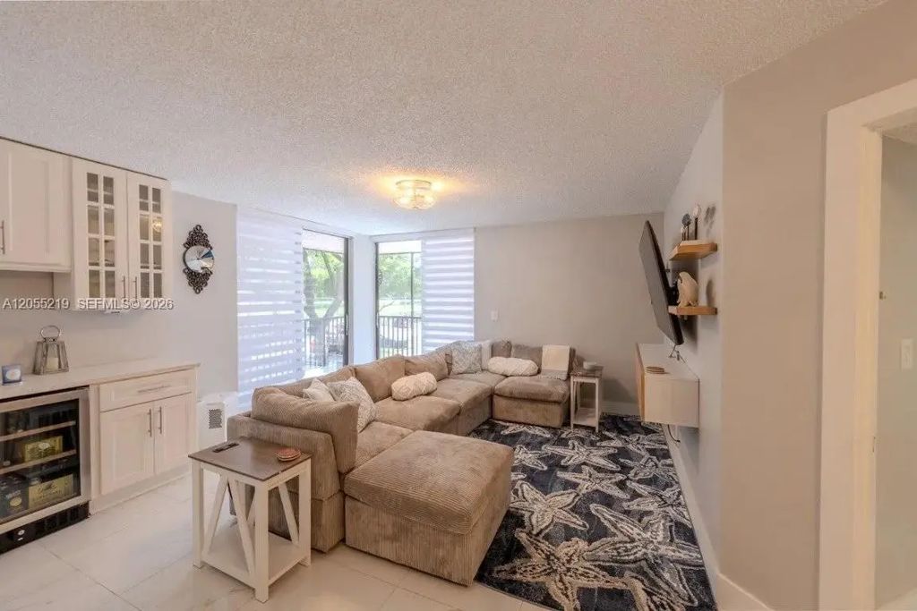 10451 W Broward Boulevard #201, Plantation