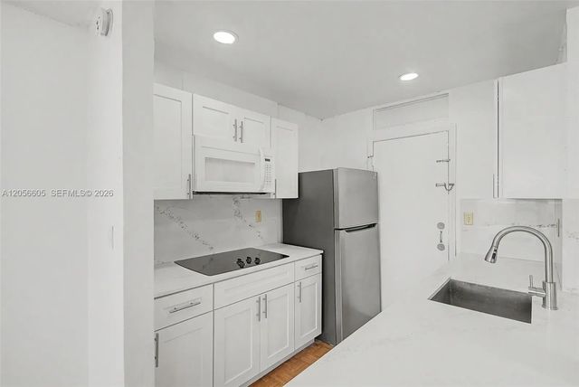 3 of 24 - 12590 Ne 16th Avenue #402, North Miami, FL
