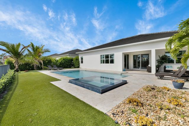 735 Sw Pennfield Terrace, Stuart